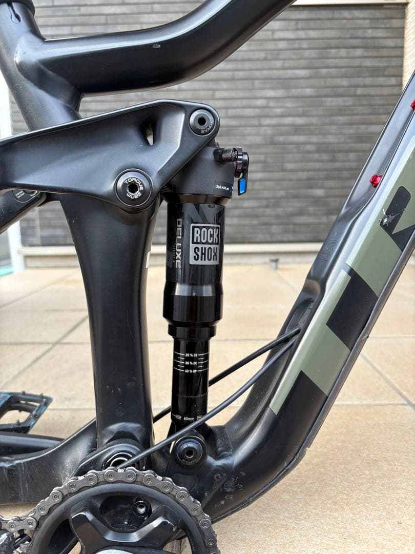 TREK Remedy 8 フレーム