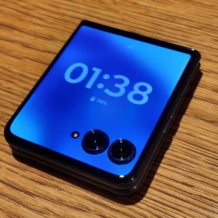 スマートフォン本体 Motorola razr 50 ultra