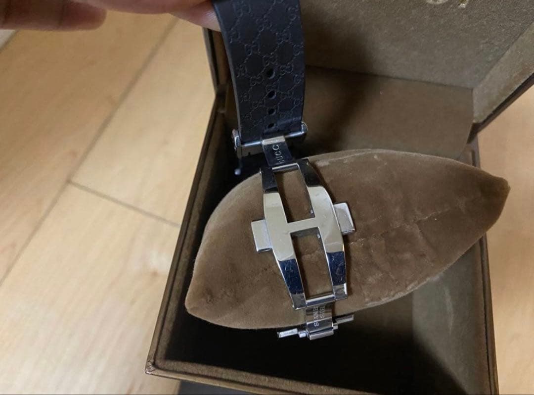 S*a様 GUCCI デジタルウォッチ