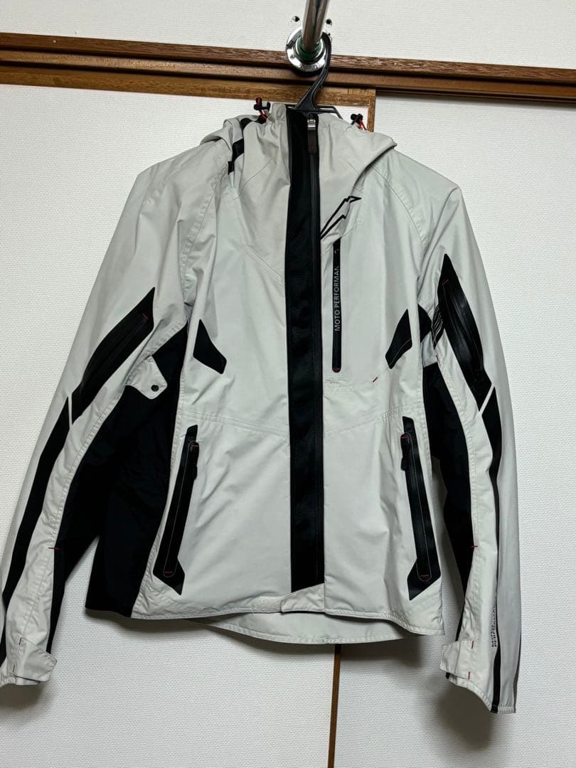 クシタニアメニタジャケットLサイズ