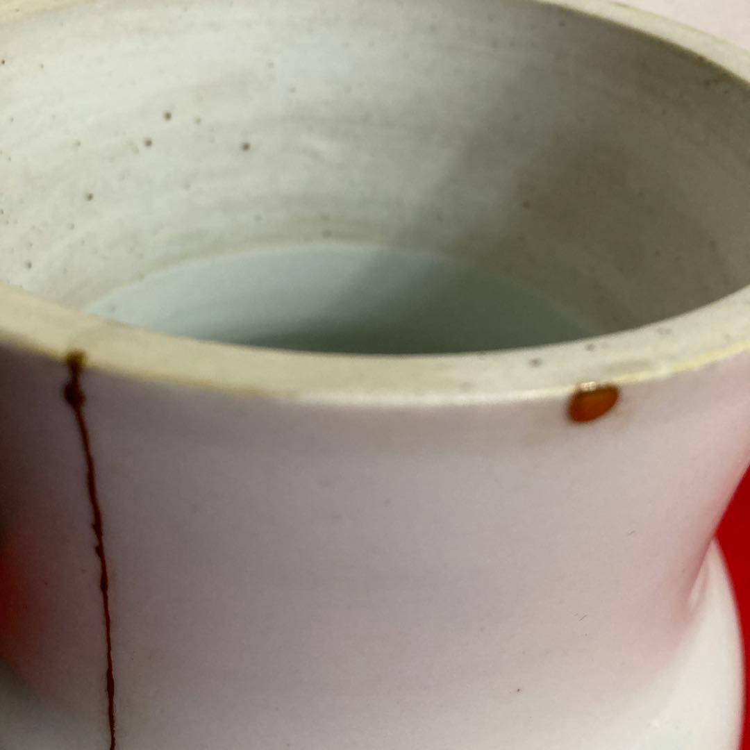 佐世保　平戸三川内焼　　　　　　　　　　　　　　白磁染付鯉図水指（漆塗り蓋付き）