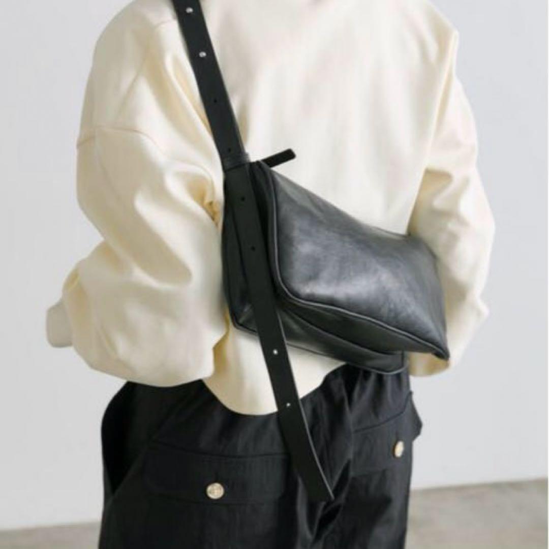 ear PAPILLONNER ミニスワローマチショルダーバッグ