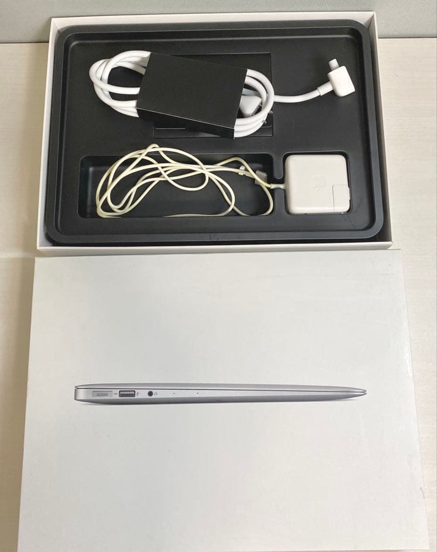 【美品】MacBook Air 13インチ