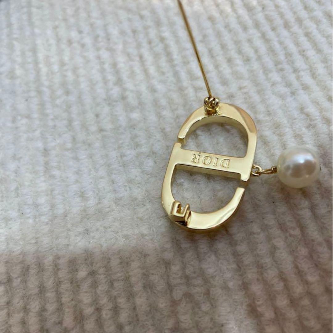 ディオール　ブローチ