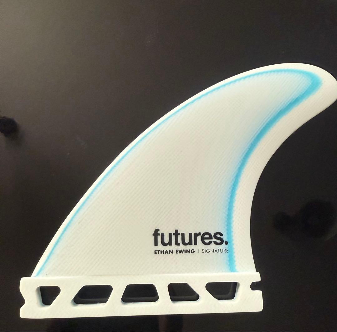 試乗のみ美品 フューチャー イーサン futures Ethan Ewing M