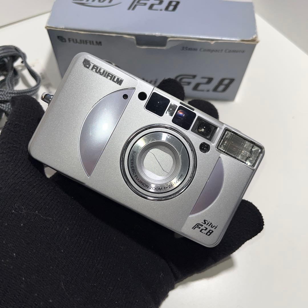Fujifilm Silvi F2.8 （元箱・リモコン・ストラップあり）