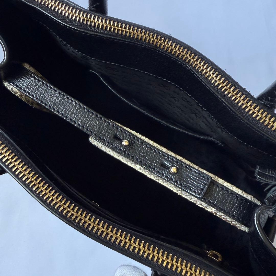 ANYA アニヤ 2way スマイリー パンチング ショルダー ハンドバッグ 黒