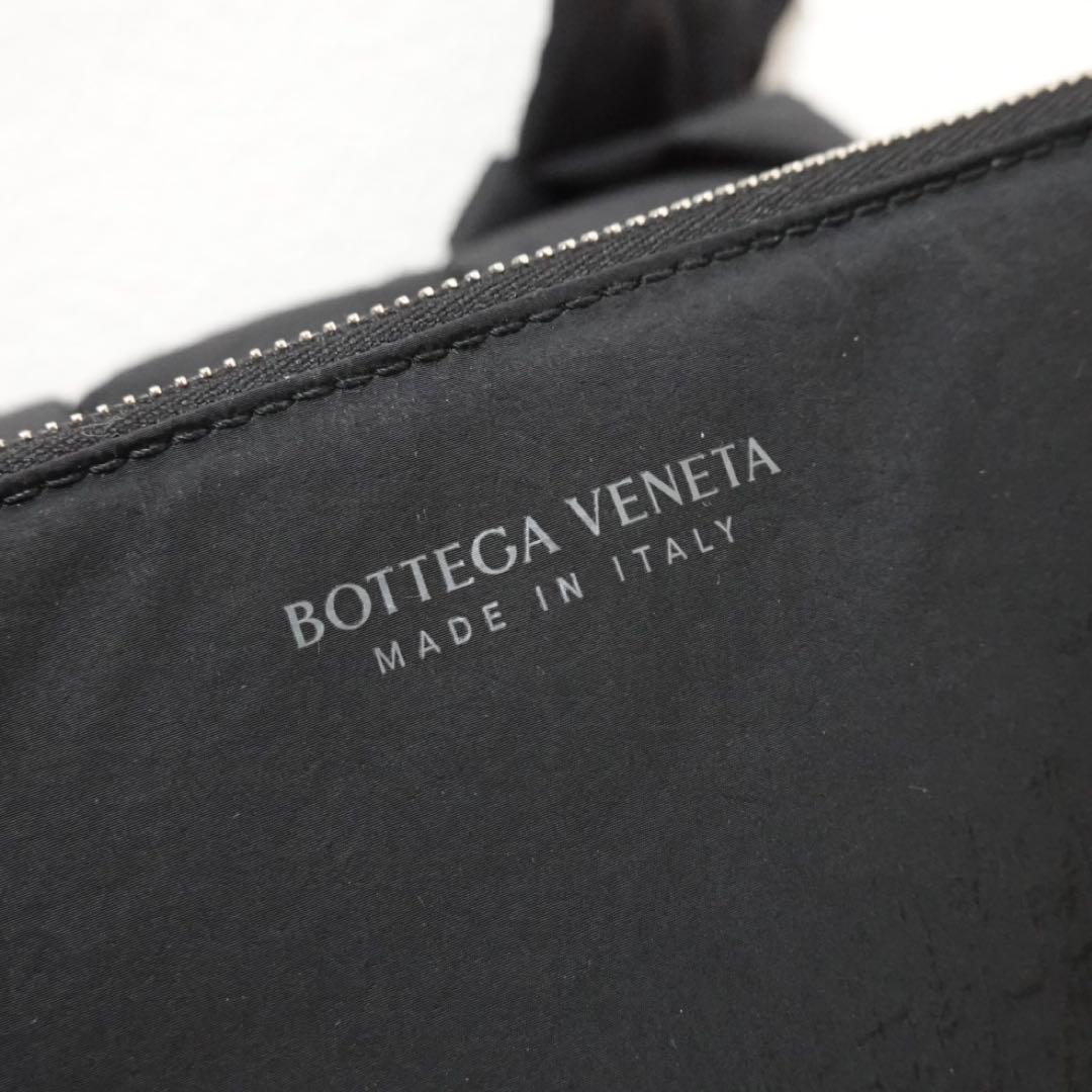 ボッテガヴェネタ パデッドテック カセット マキシイントレチャート　ブラック