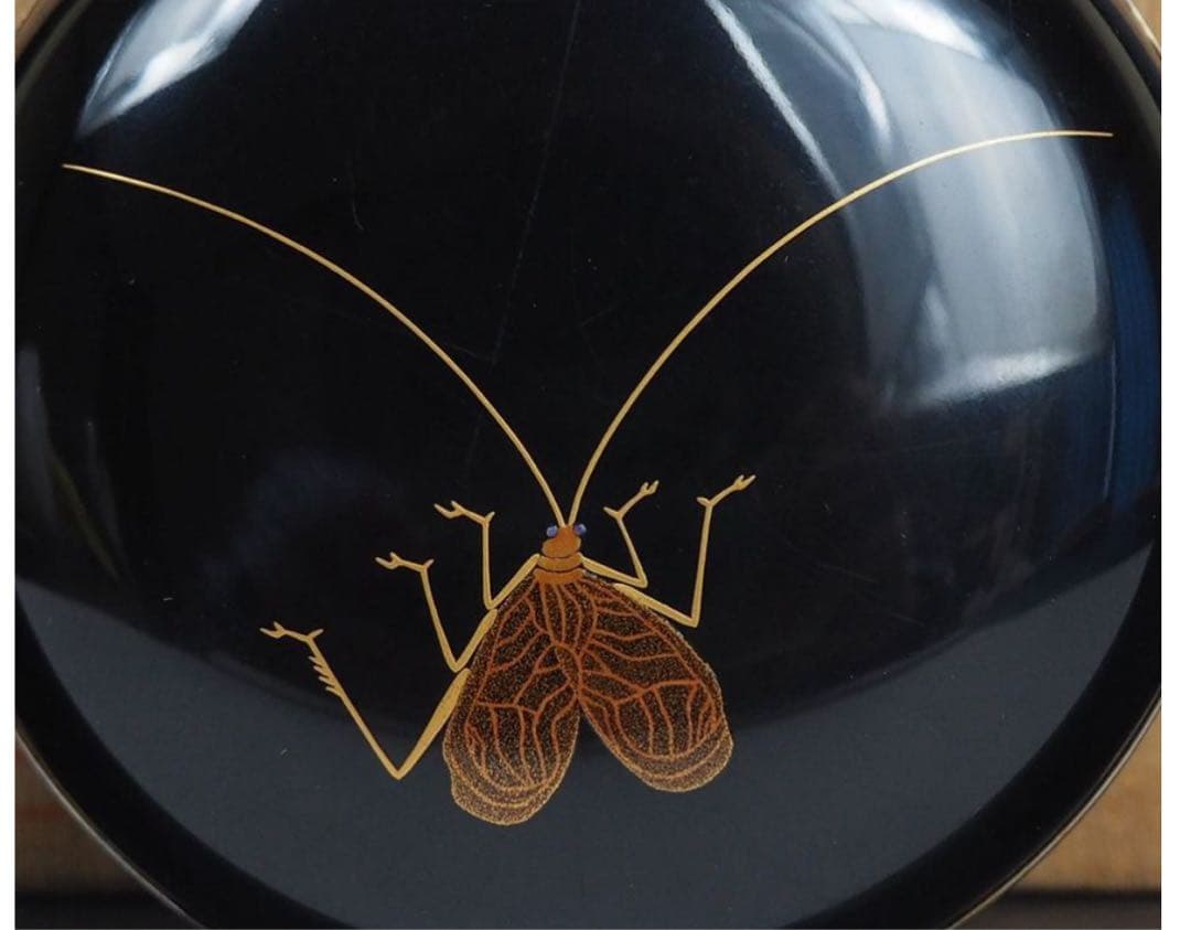 送料無料　漆芸の名工『池田峰志」造　銀縁蒔絵　鈴虫香合　共箱　茶道具華道具