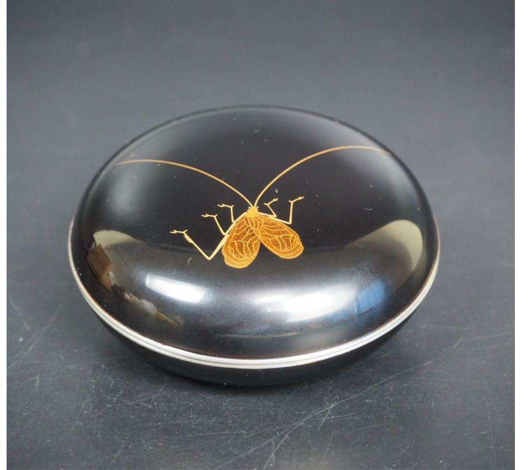 送料無料　漆芸の名工『池田峰志」造　銀縁蒔絵　鈴虫香合　共箱　茶道具華道具