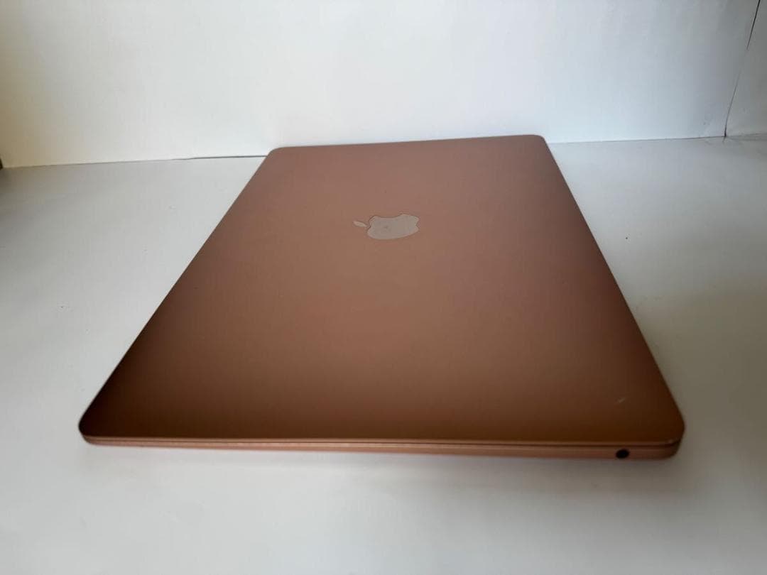 MacBook Air (Retina, 13-inch, 2019) ゴールド