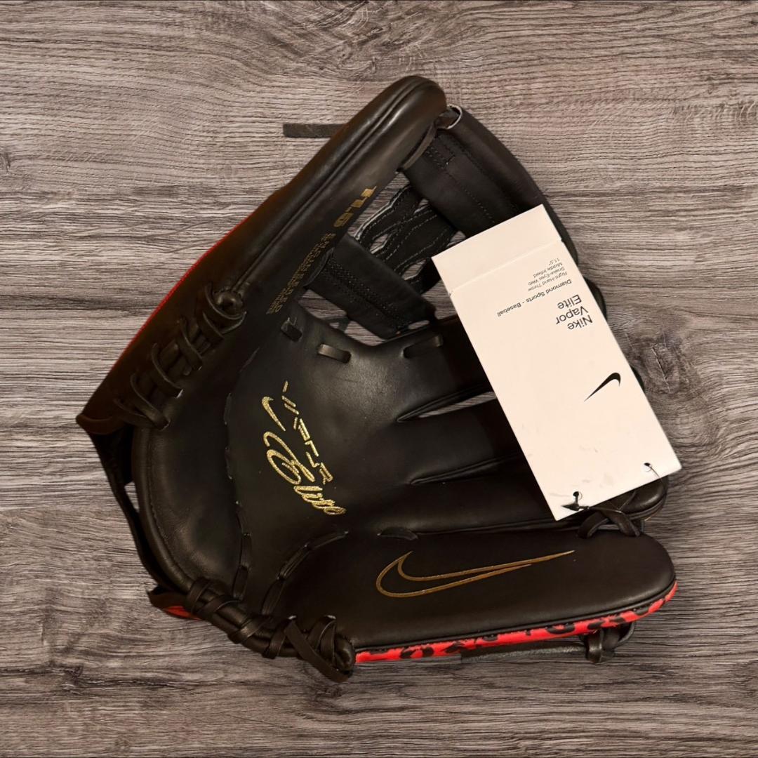 NIKE 内野手用グローブ Vapor Elite 11.5インチ レッド