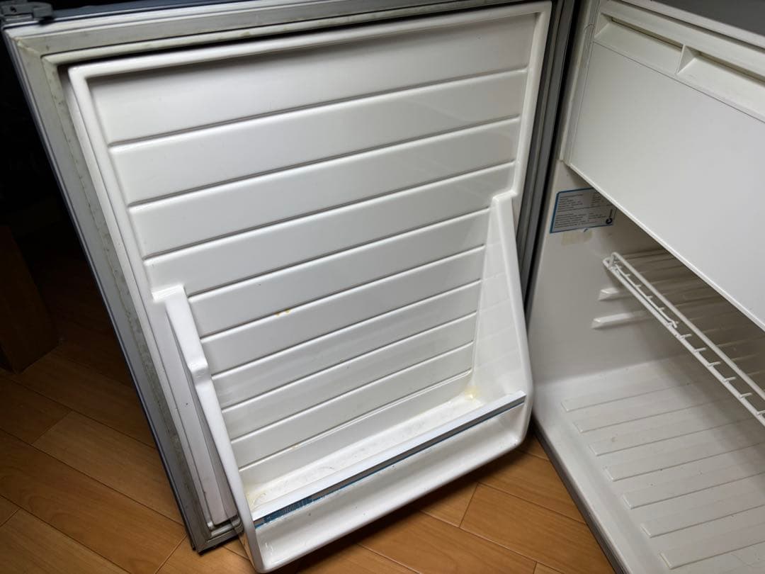 キャンピングカー冷蔵庫　65L
