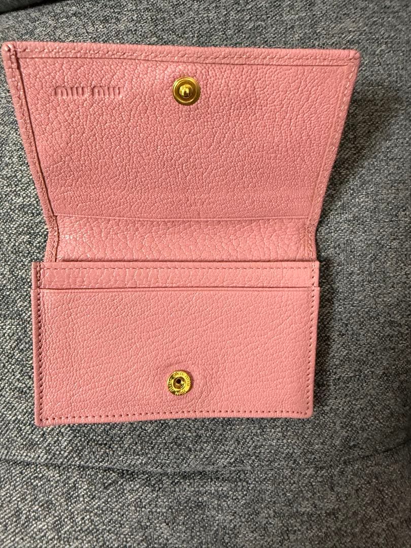 miumiu 名刺入れ