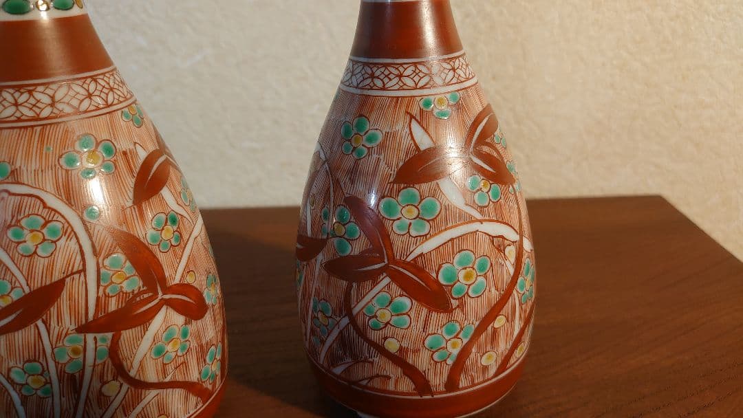 九谷焼 九谷 古九谷　飯田屋　宮本屋窯　赤絵　華草の図　江戸期　2客