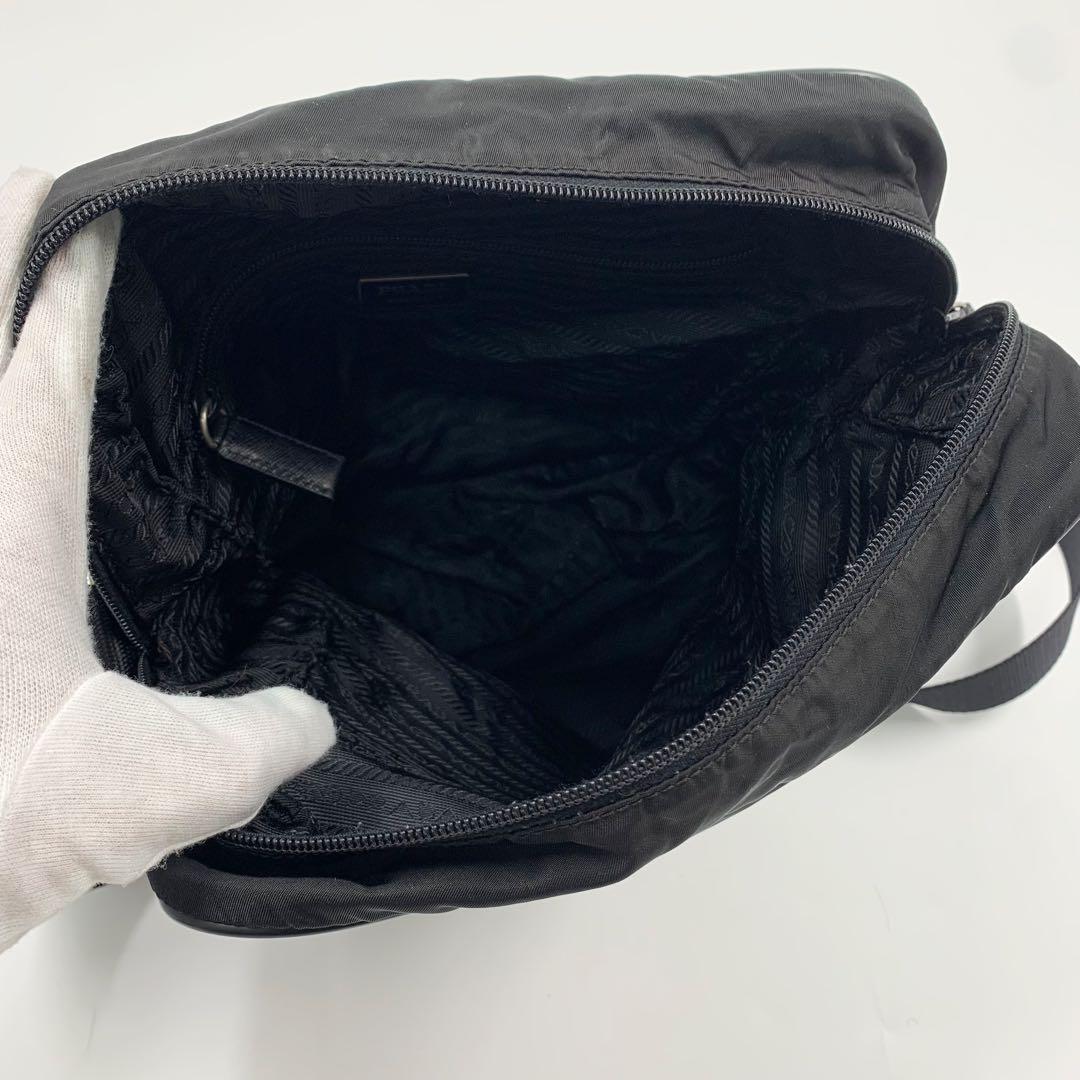 【✨美品✨】プラダ ショルダーバッグ 三角ロゴ ナイロン レザー ブラック