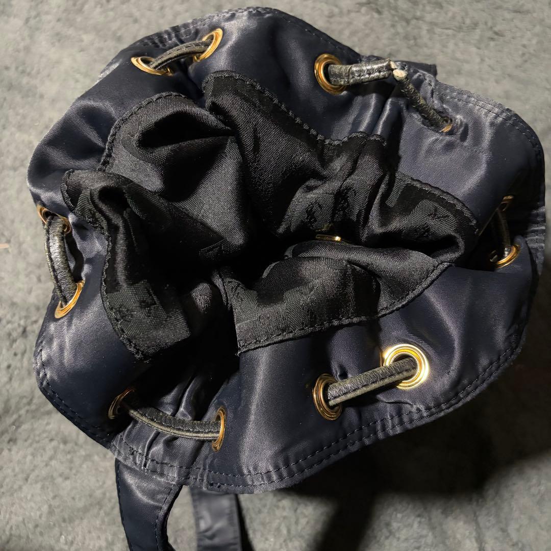 Yves Saint Laurent ショルダーバック 巾着型