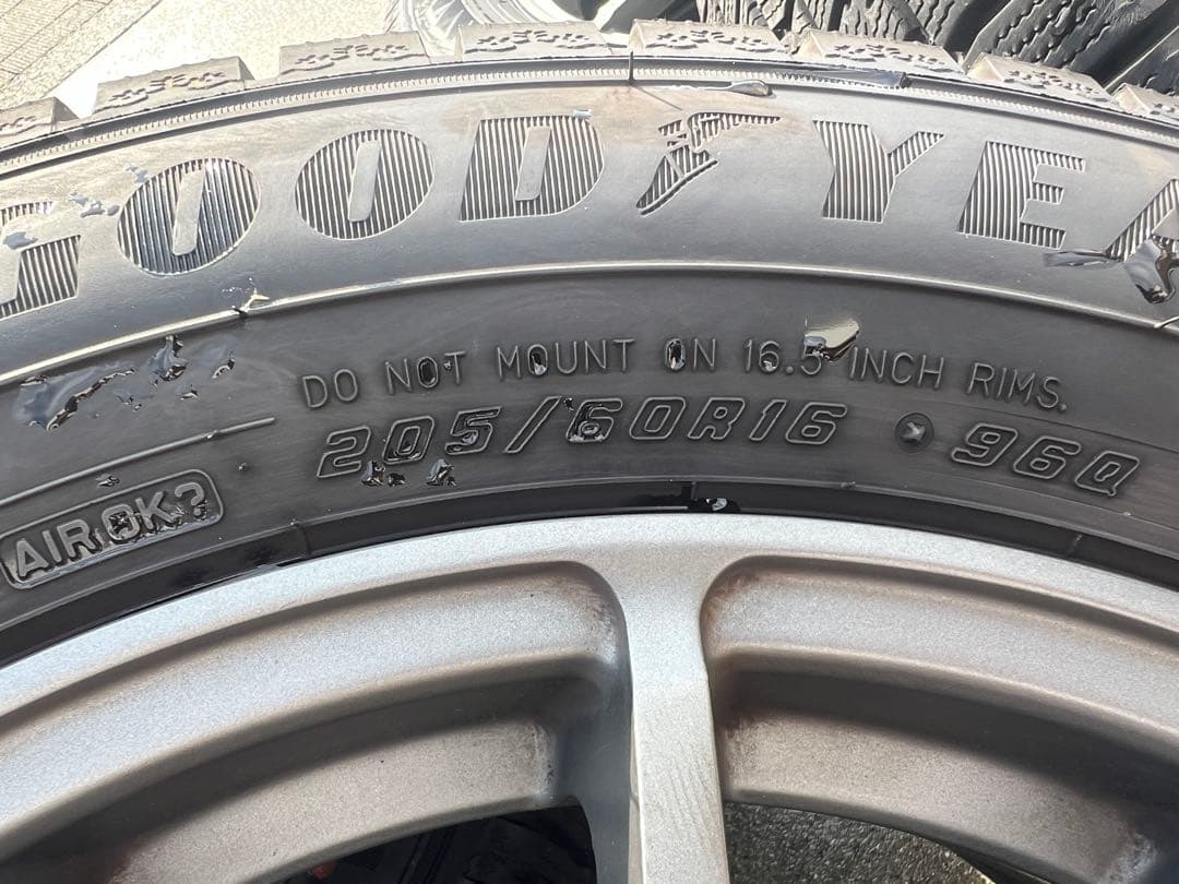 MINI R60 205/60R16 セット スタッドレス　送料込み