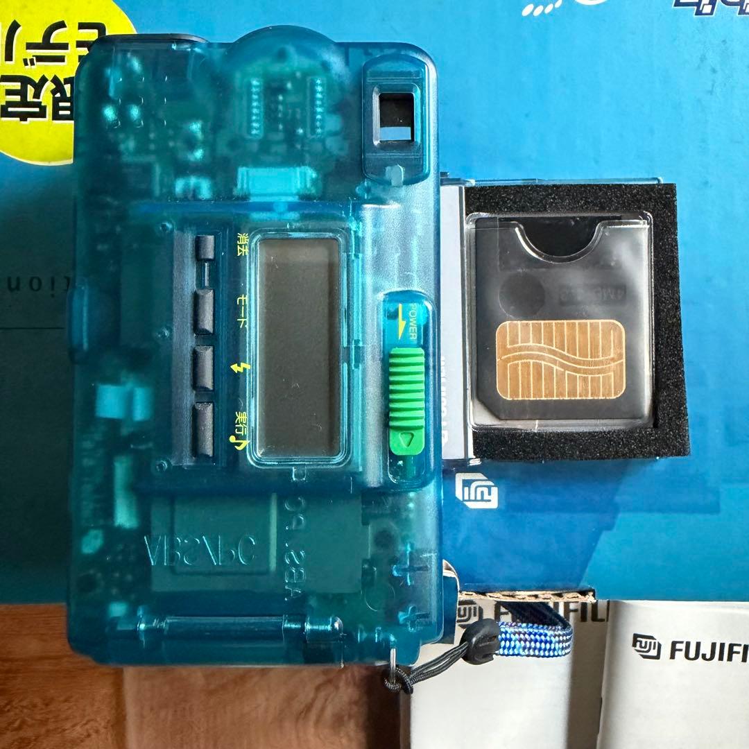 デジタルカメラ FUJIFILM CLIP-IT DS-10S special edition