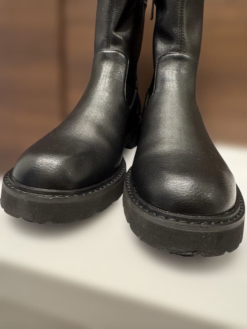 ❤︎ルタロン❤︎ 3.5cmトラックソールフィットショートブーツ　Ｍ