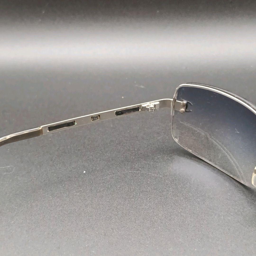 シャネル グラデーション サングラス ココマーク レザーチェーン リムレス