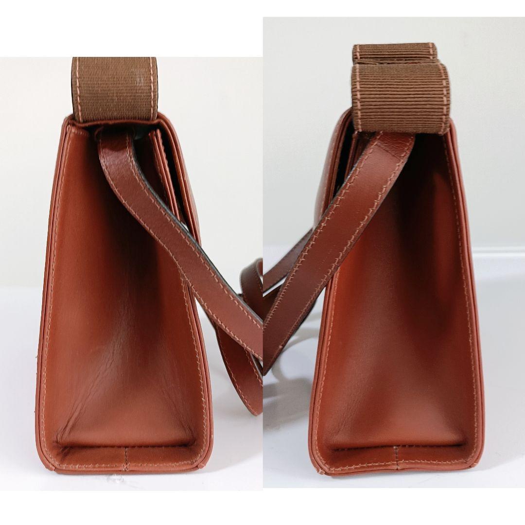 超美品　フェラガモ ブラウン　ミニショルダーバッグ　ガンチーニ金具　リボン