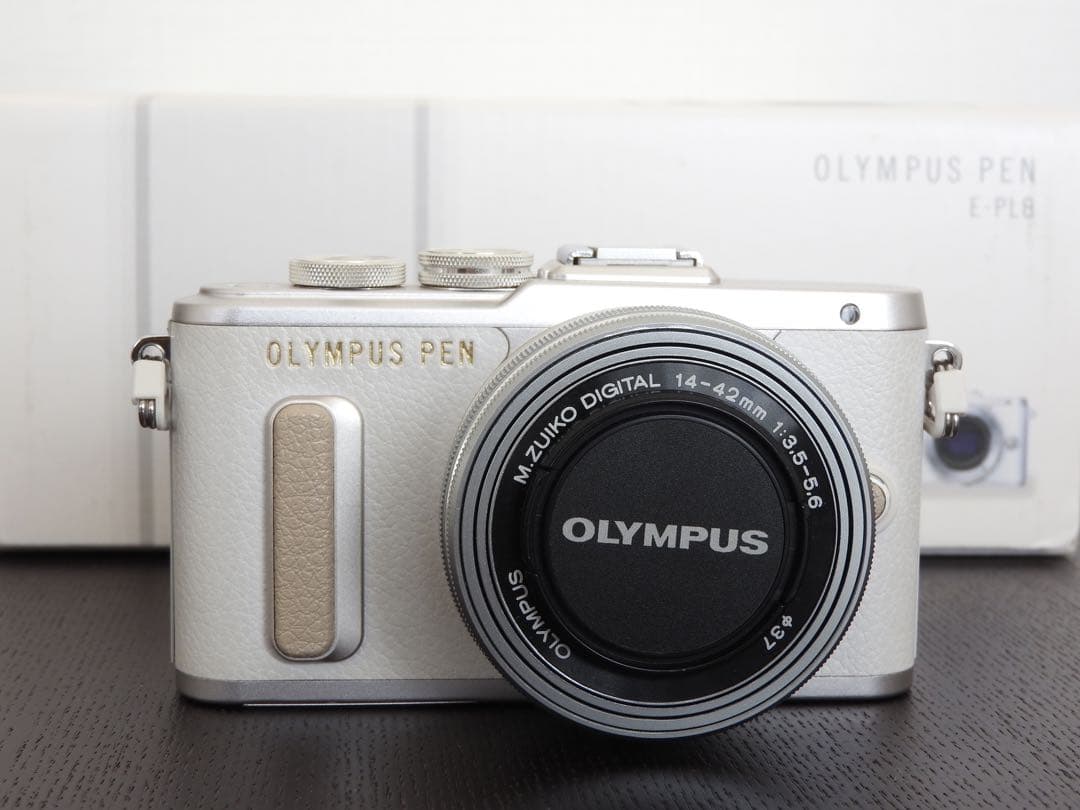 OLYMPUS PEN E-PL8 ダブルズーム ホワイト オリンパスミラーレス