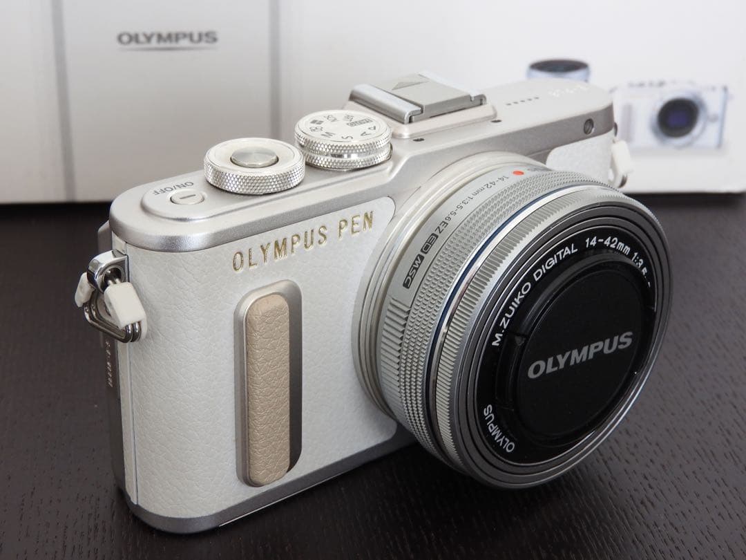 OLYMPUS PEN E-PL8 ダブルズーム ホワイト オリンパスミラーレス