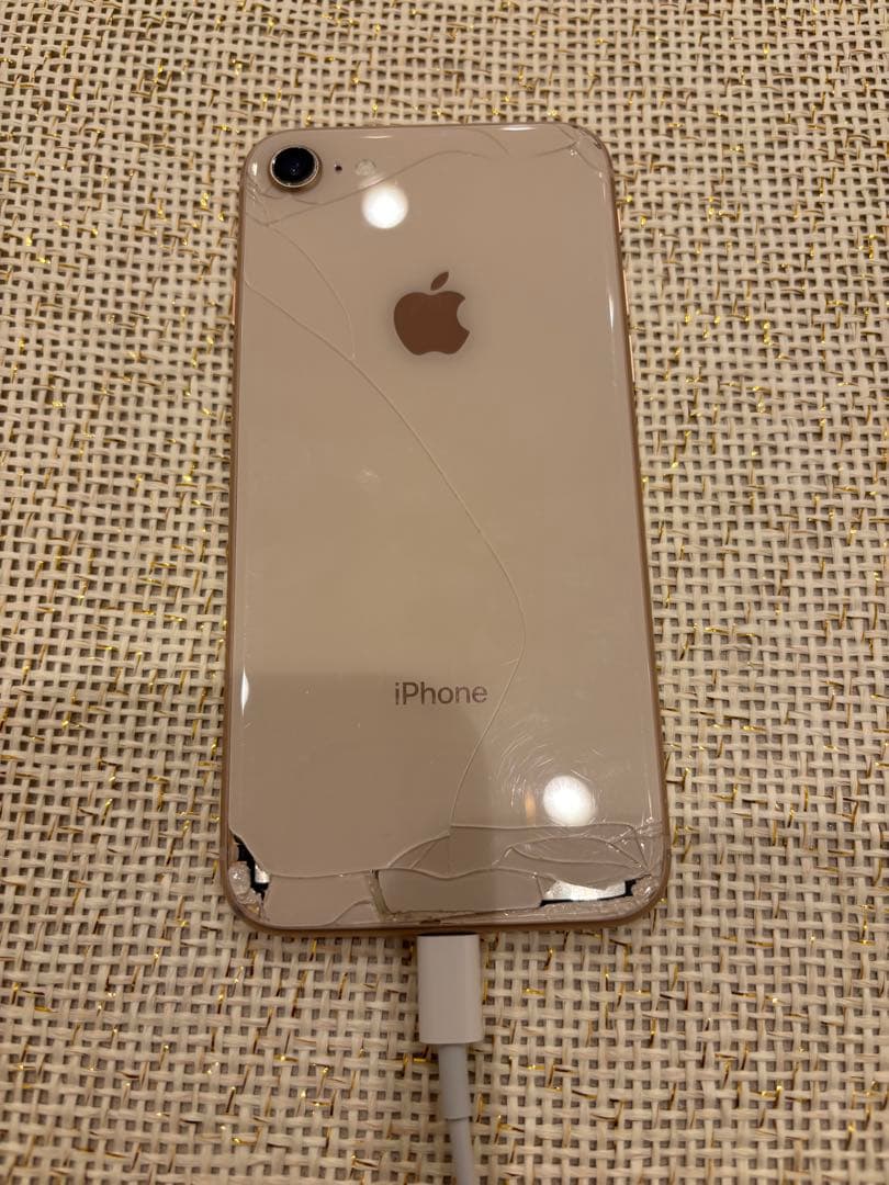 iPhone8 64GB ゴールド 本体