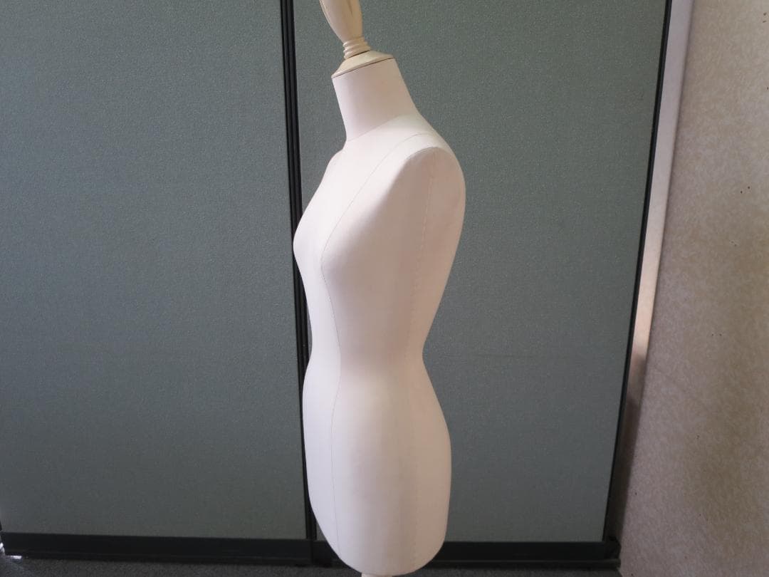 キイヤ　トルソー　レディース脚付き　高さ調整可能