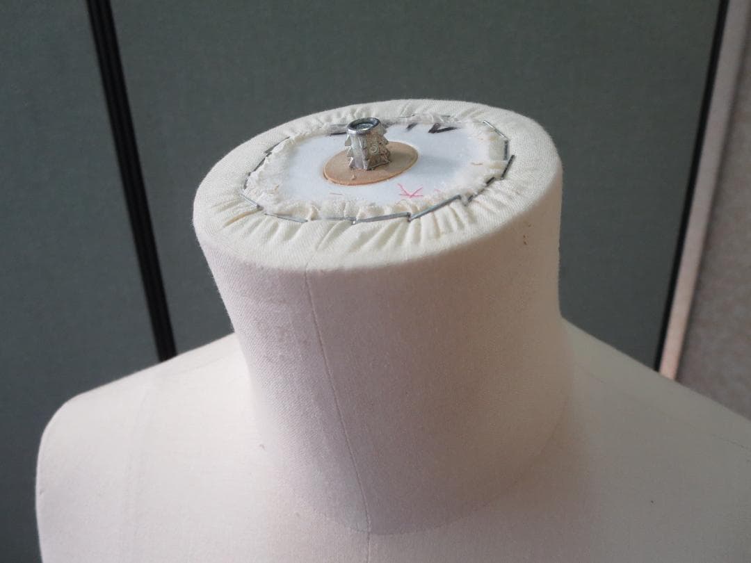 キイヤ　トルソー　レディース脚付き　高さ調整可能