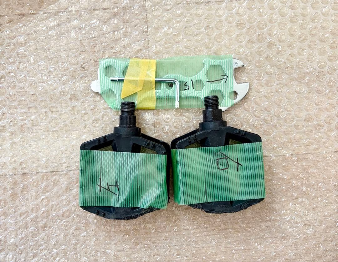 室内保管　送料込み　ヨツバサイクル　14インチ キッズバイク ネイビー