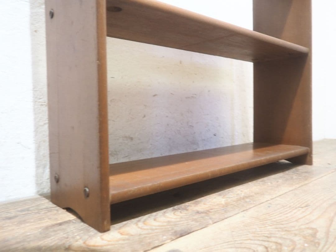 1380 薄型 レトロなディスプレイラック　飾り棚　陳列棚　本棚　ブックケース