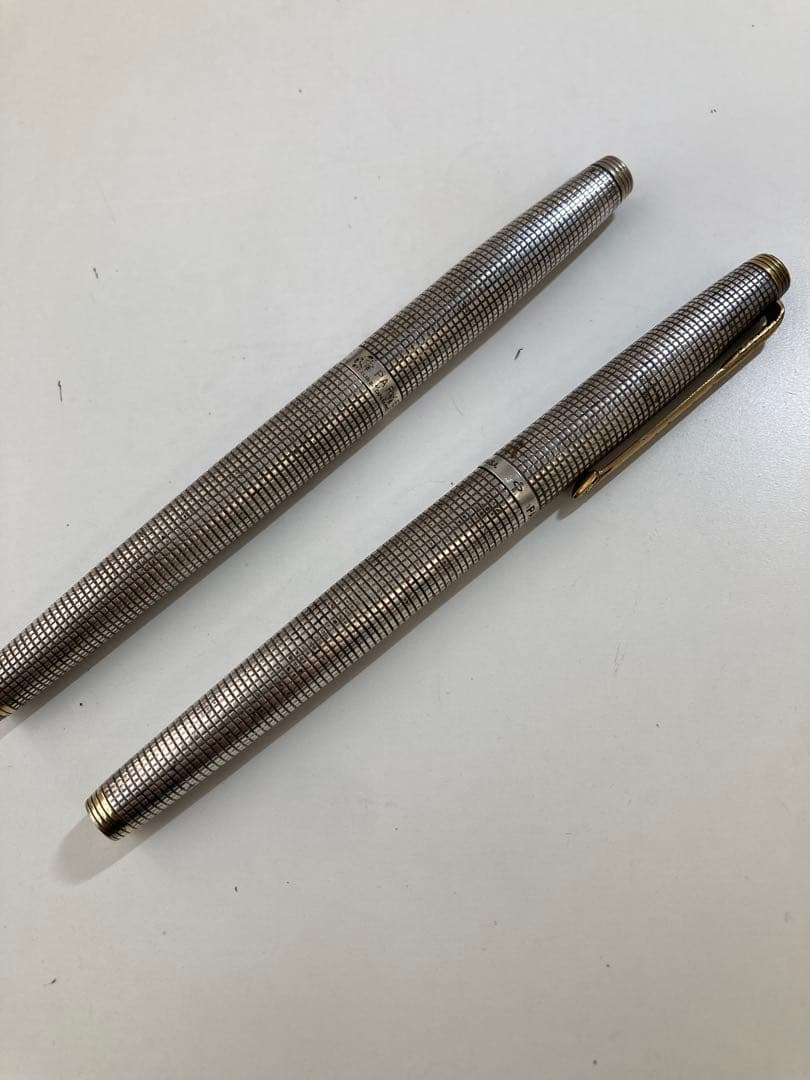 MONTBLANC 万年筆 シルバー・ゴールド 専用ケース付き　パーカー✖︎2本