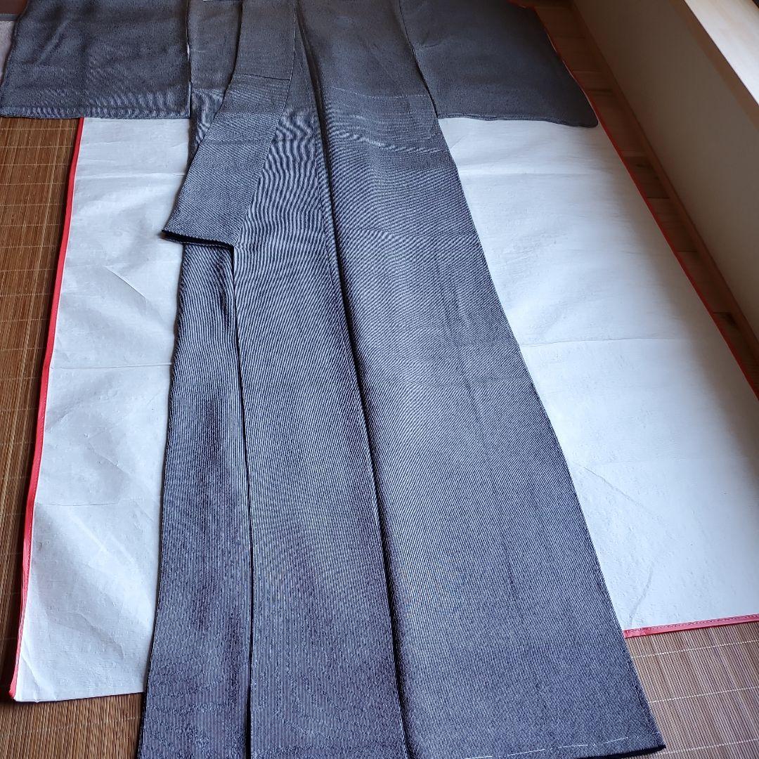 さらりと纏う浜ちりめん　極型万筋小紋