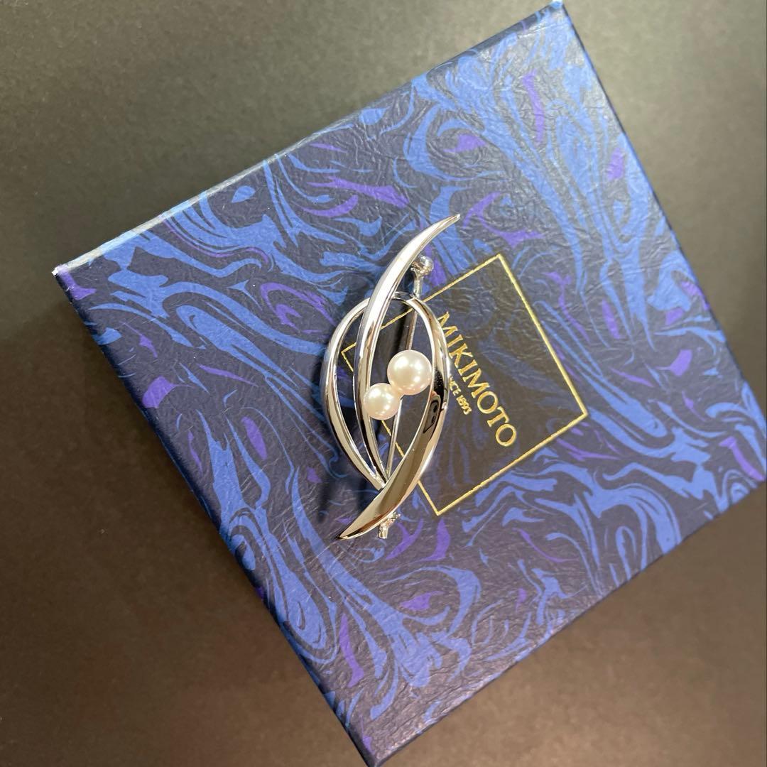新品　ミキモト　パールブローチ　入学式　卒業式　ブランド　ケース付き
