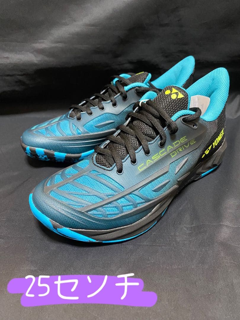 新品　ヨネックス　カスケードドライブ　ブラック　25センチ