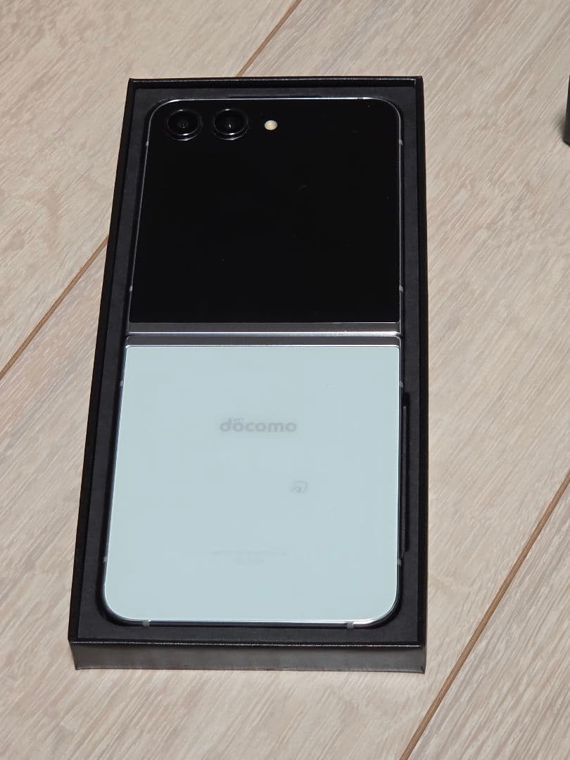 スマートフォン本体 Galaxy Z Flip5 Mint 256GB docomo