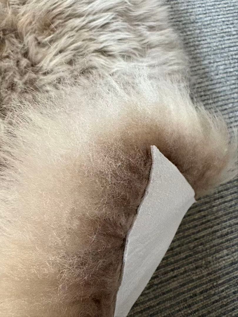 新品プレミアムシープスキンオーストリア天然毛皮 最高級ム一トンフリースウールラグ