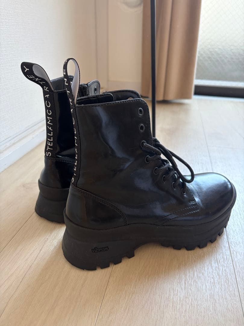 美品　スタイルアップ　ステラマッカートニー ブーツ　厚底　Vibram 24