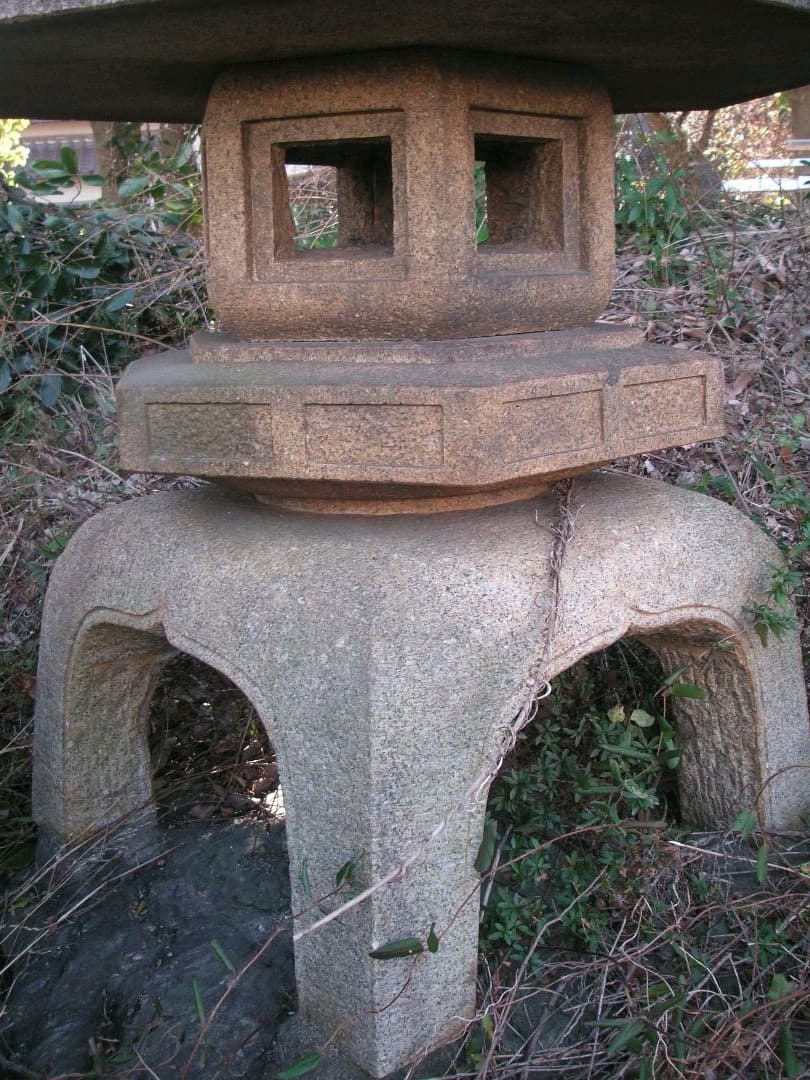 雪見灯籠 六角雪見