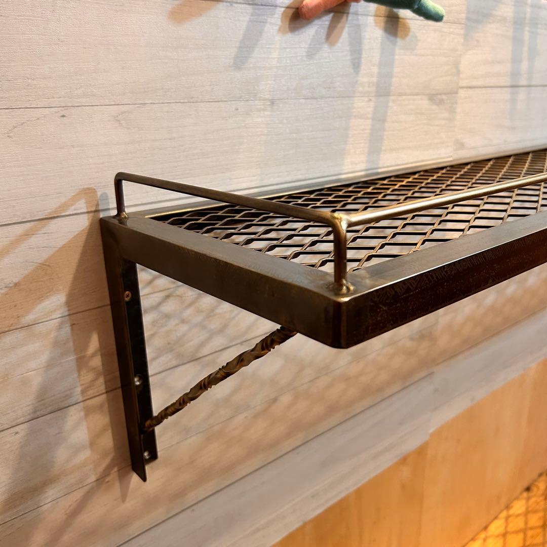 ウォールシェルフ　ツイストシェルフ　アイアンシェルフ　アンティークシェルフ