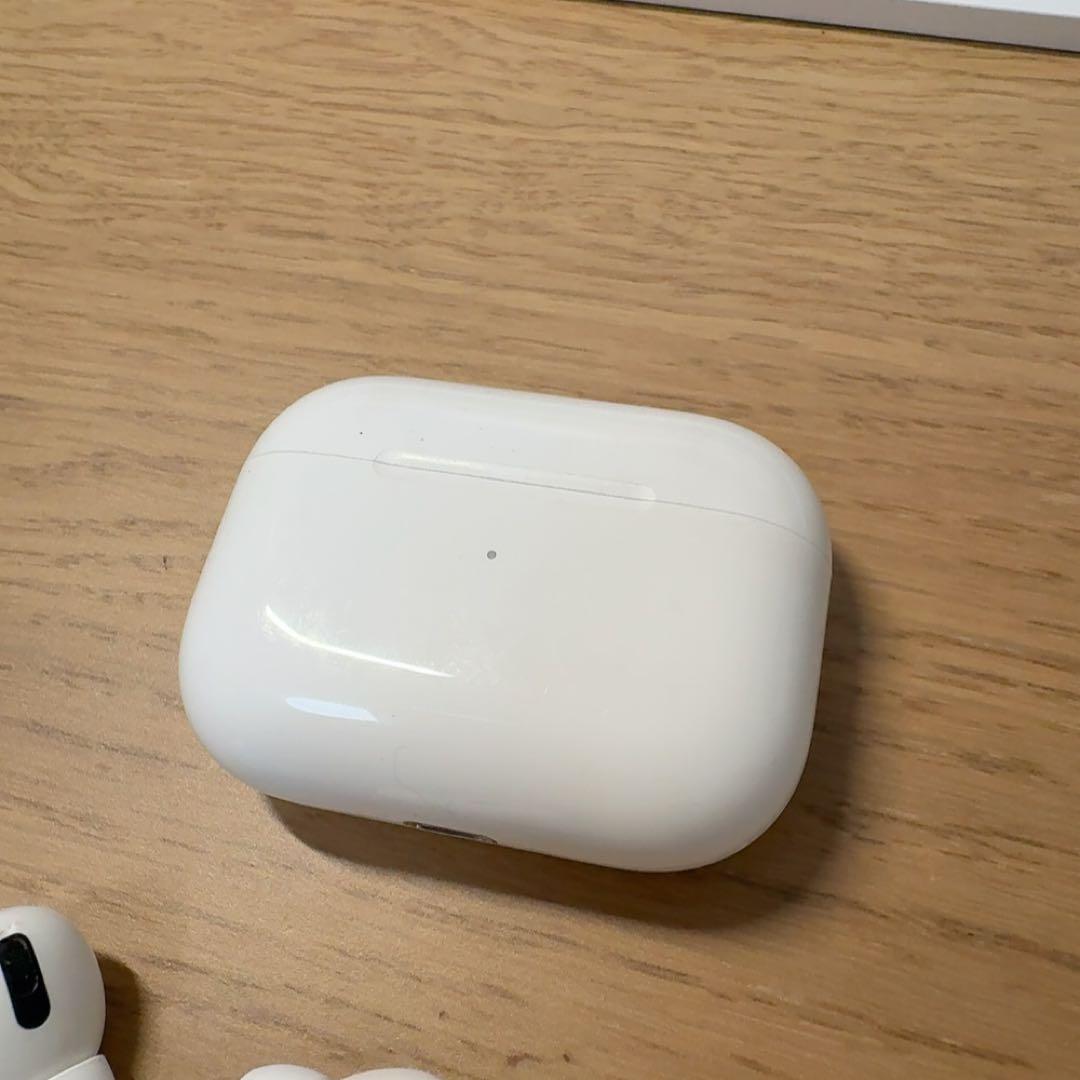 AirPods pro 第一世代 ワイヤレス充電ケース付き