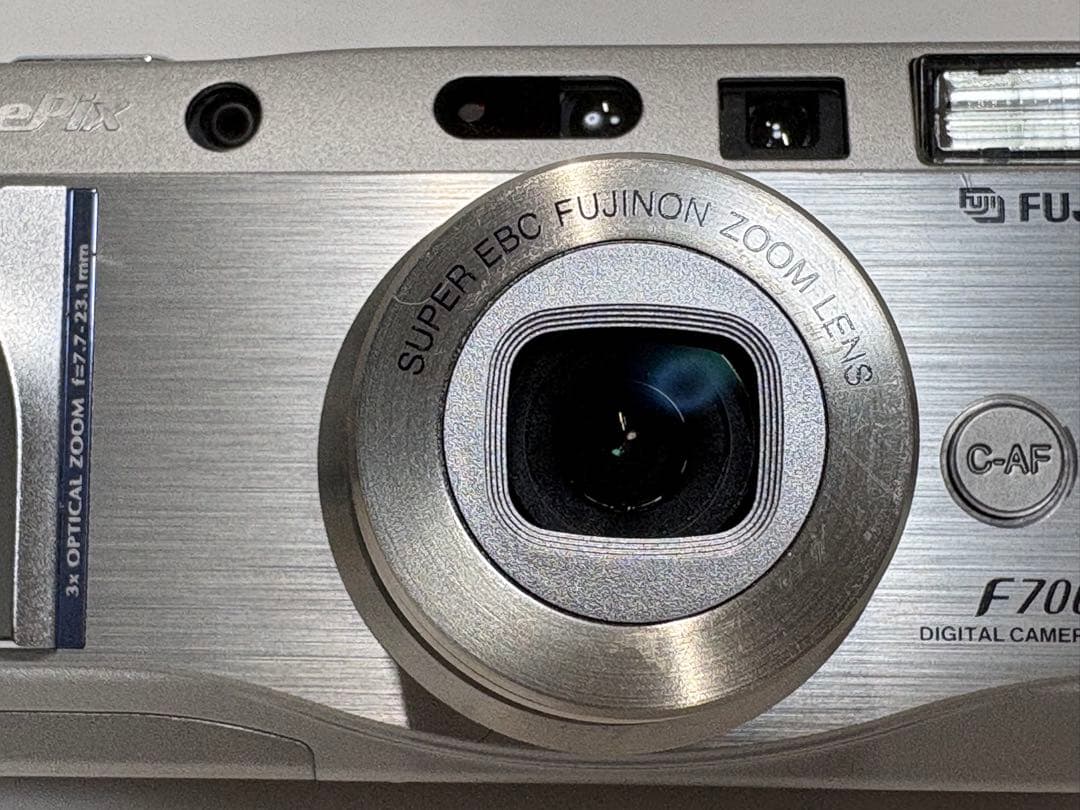 FUJIFILM FinePix F700 コンパクトカメラ コンデジ