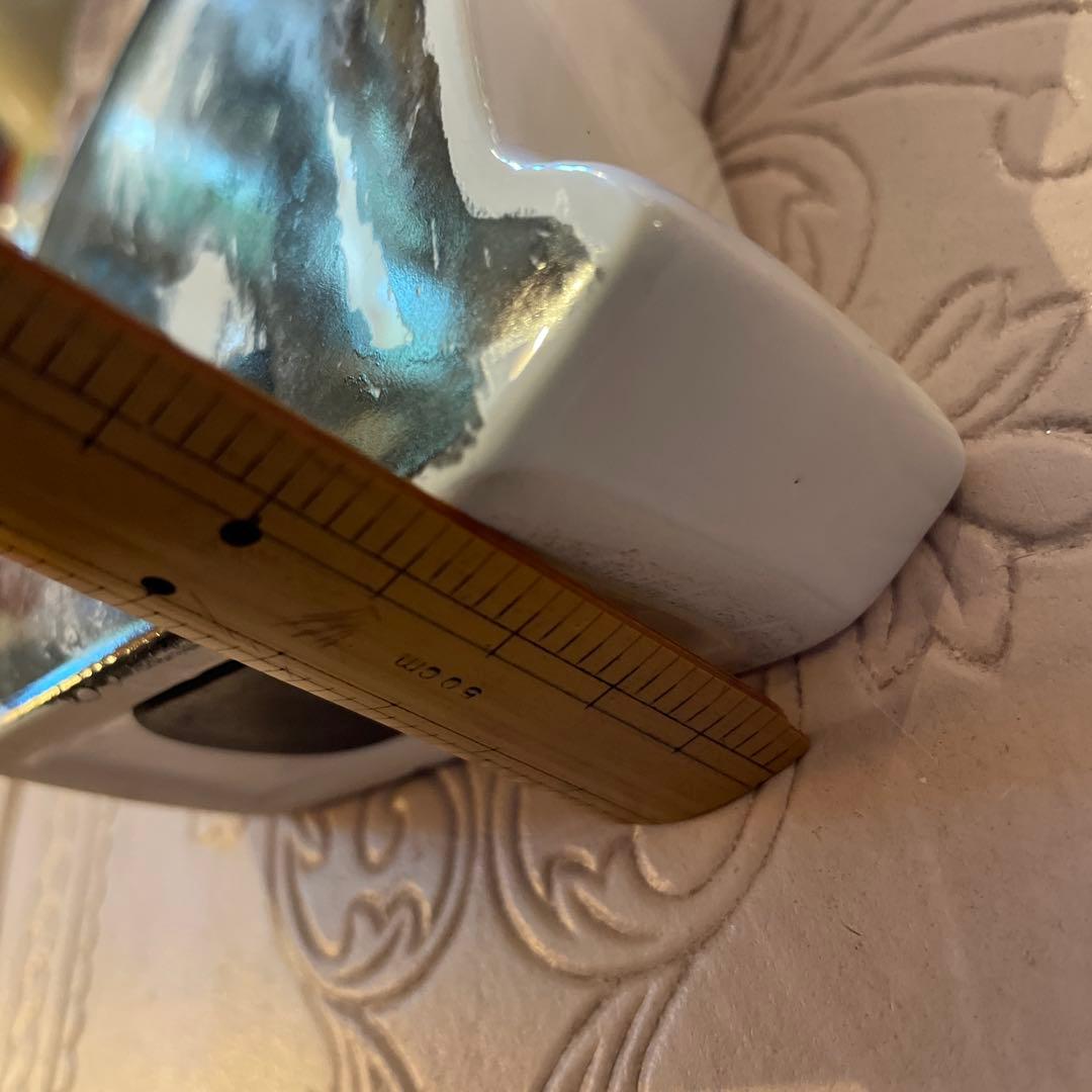 古いうさぎの陶器貯金箱