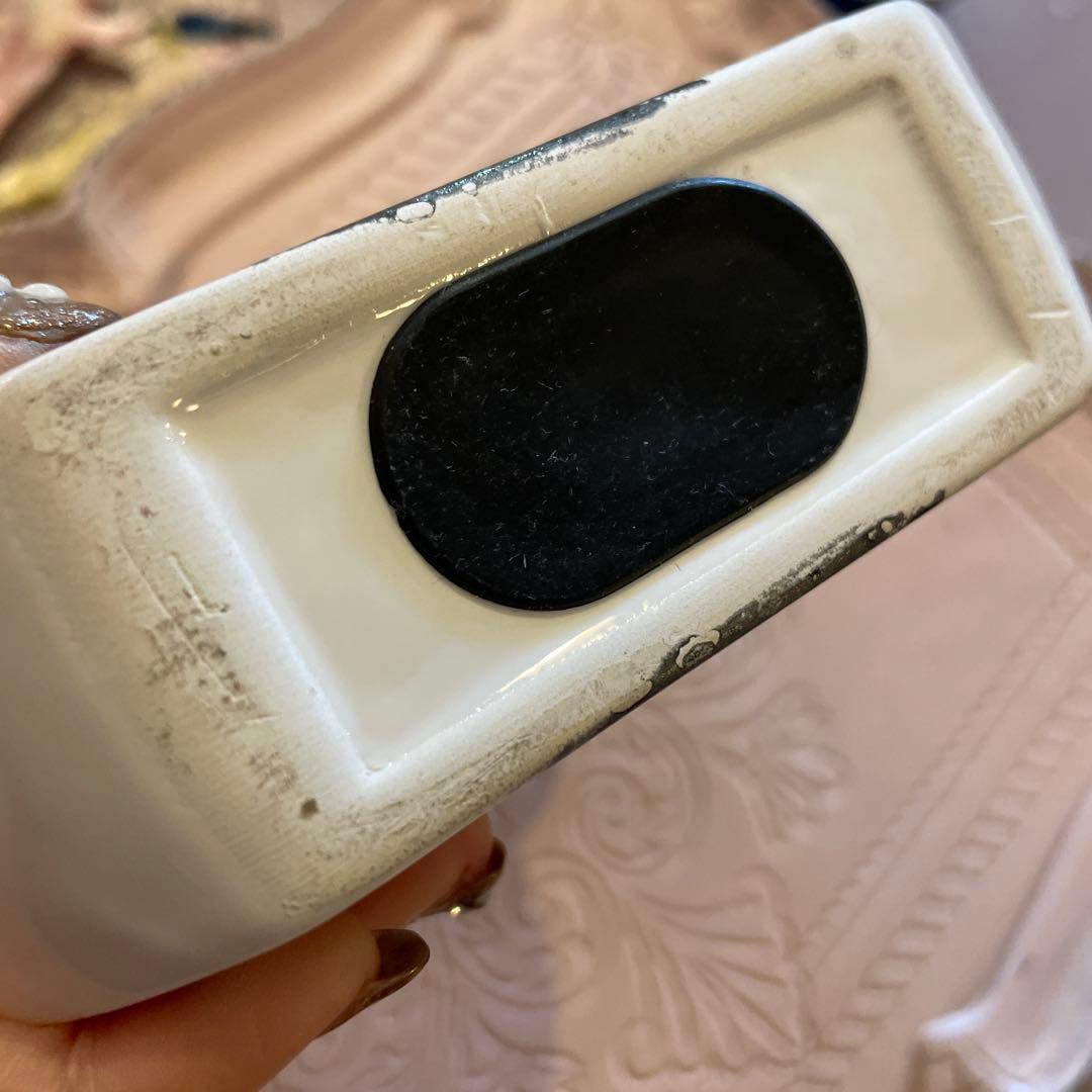 古いうさぎの陶器貯金箱