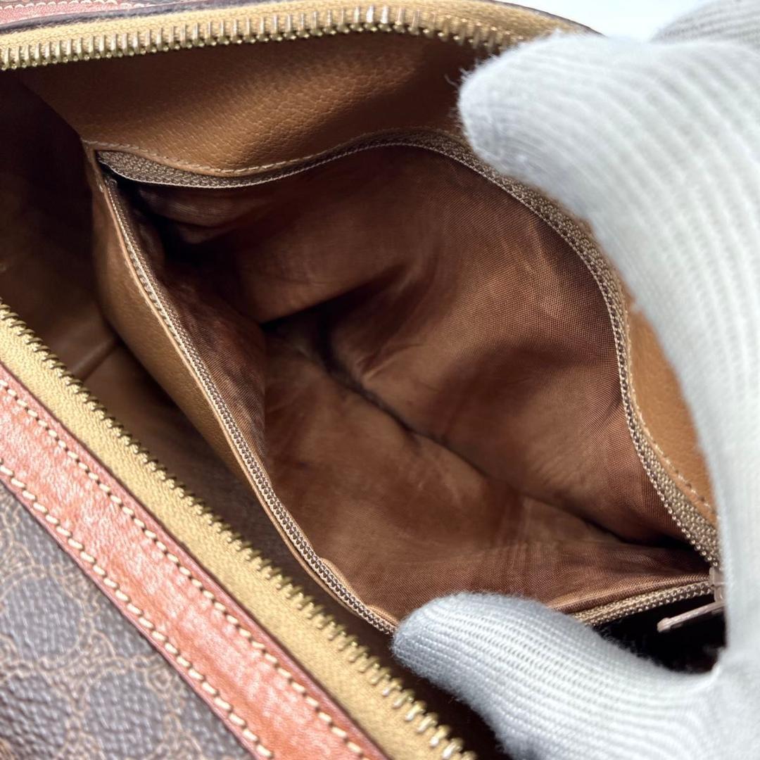 あき(お値下げ交渉OK✨) 　CELINE ミニボストン ハンドバッグ