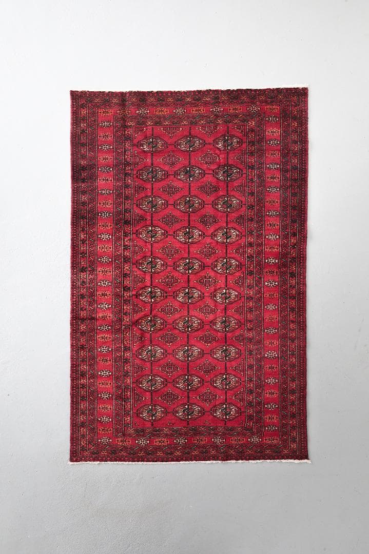 ヴィンテージラグ　トライバルラグ　トルクメン族　（203×126）赤　黒　茶　橙