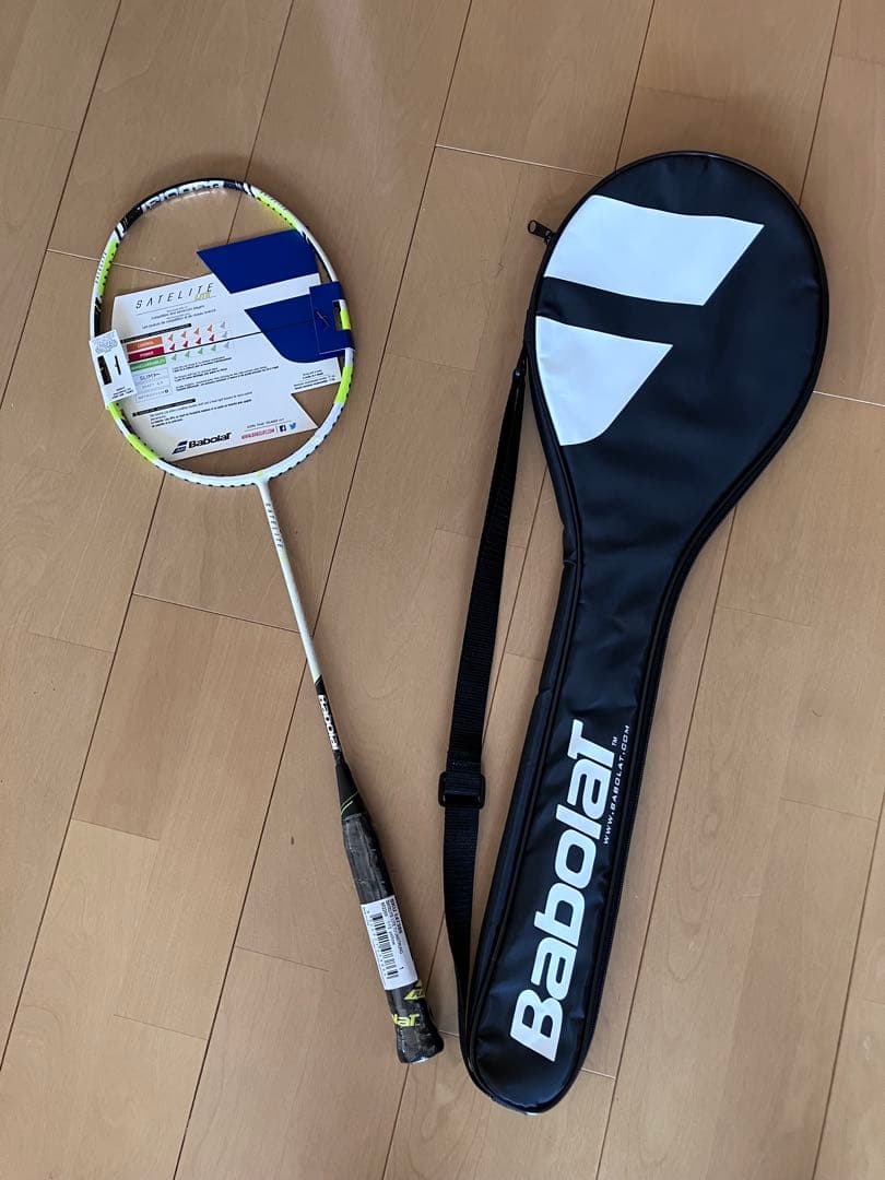 Babolat バドミントンラケットとケース