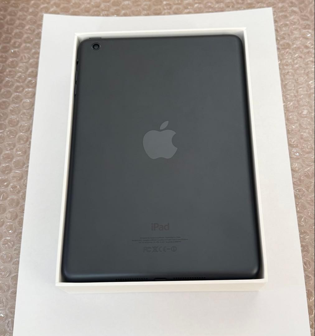 iPad mini 本体 充電器・USBケーブル付き